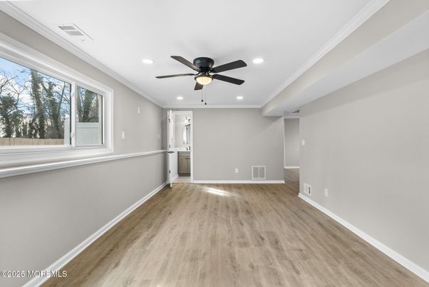 Empty room, Interior, Recessed Lighting, Wood Texture Flooring