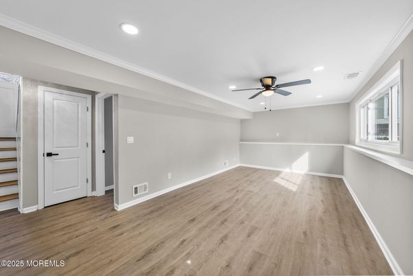Empty room, Interior, Recessed Lighting, Wood Texture Flooring
