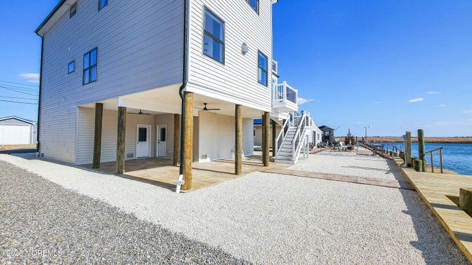 Exterior, Water