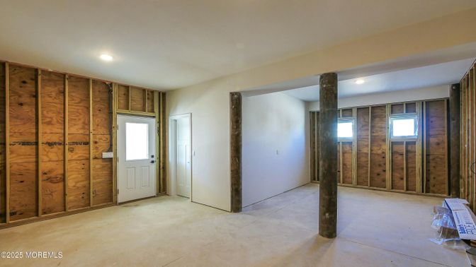 Empty room, Interior, Recessed Lighting, Wooden Walls