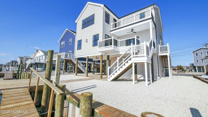Exterior, Water