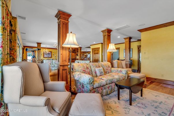 Dining room, Interior, Living room, Pendant Lights, Recessed Lighting, Wood Texture Flooring
