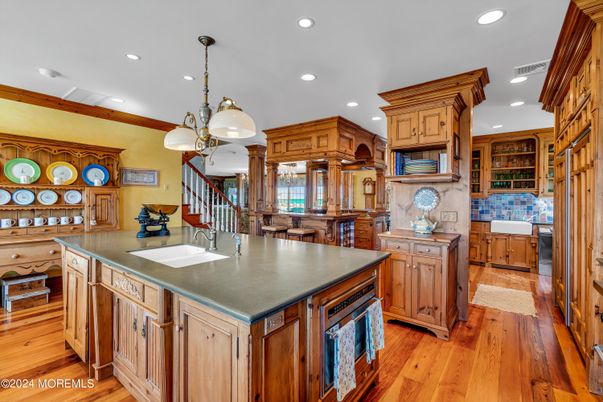 Dining room, Interior, Kitchen, Pendant Lights, Recessed Lighting, Wood Texture Flooring
