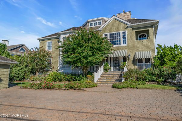 Exterior, Facade, Brick Facade, Mediterranean