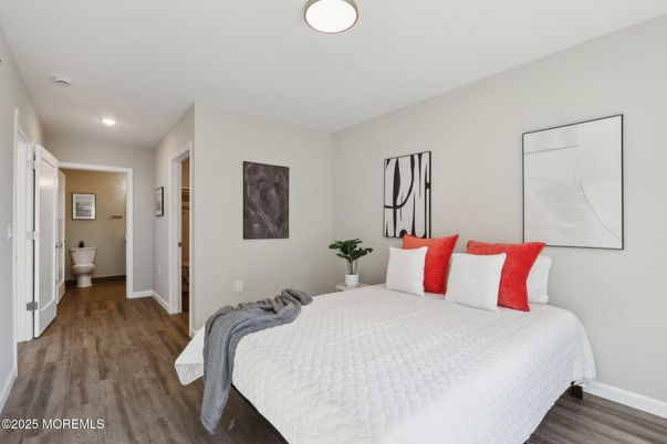Bathroom, Bedroom, Interior, Recessed Lighting, Wood Texture Flooring