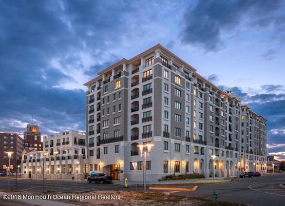 Exterior, Facade, Condo Building