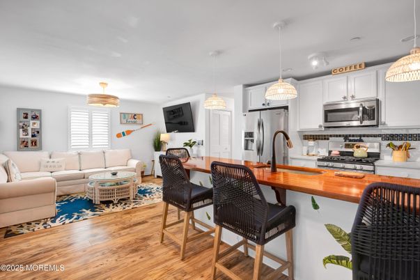 Interior, Kitchen, Living room, Pendant Lights, Stainless Steel Appliances, Wood Texture Flooring