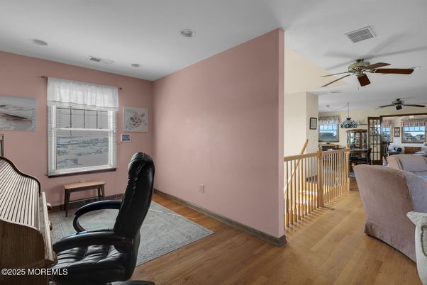 Interior, Recessed Lighting, Wood Texture Flooring