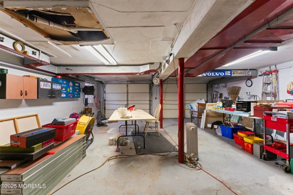 Garage, Interior