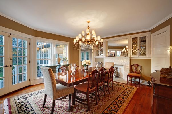 Chandelier, Dining room, Fireplace, Interior, Wood Texture Flooring