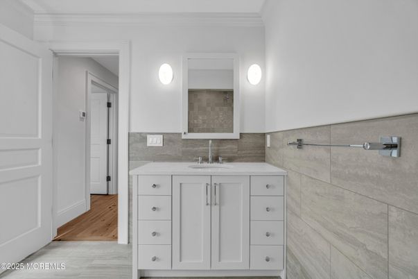 Bathroom, Interior, Wood Texture Flooring