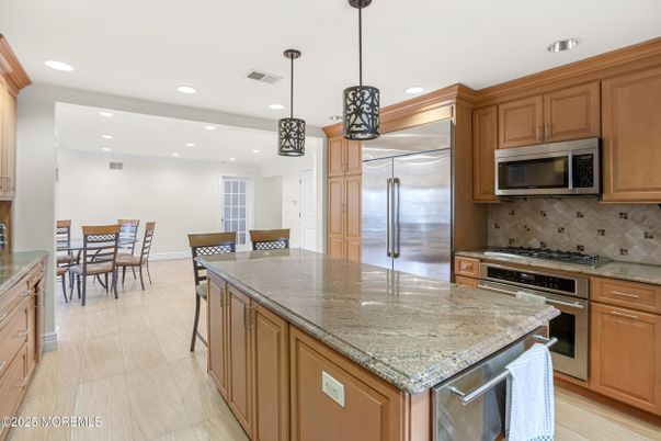 Dining room, Interior, Kitchen, Pendant Lights, Recessed Lighting, Stainless Steel Appliances