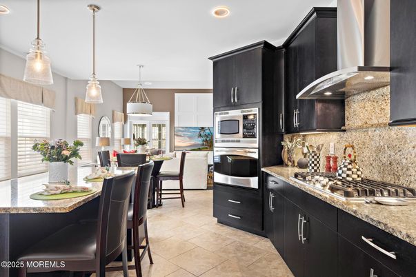 Dining room, Interior, Kitchen, Pendant Lights, Recessed Lighting, Stainless Steel Appliances