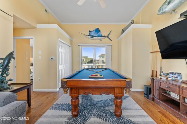 Billiard Table, Game Room, Interior, Wood Texture Flooring