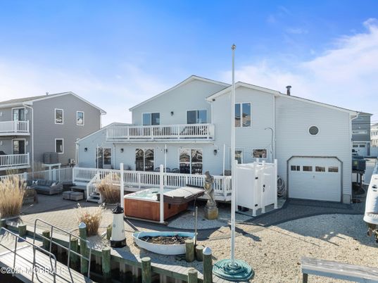 Exterior, Hot Tub