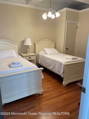 Bedroom, Interior, Pendant Lights, Wood Texture Flooring