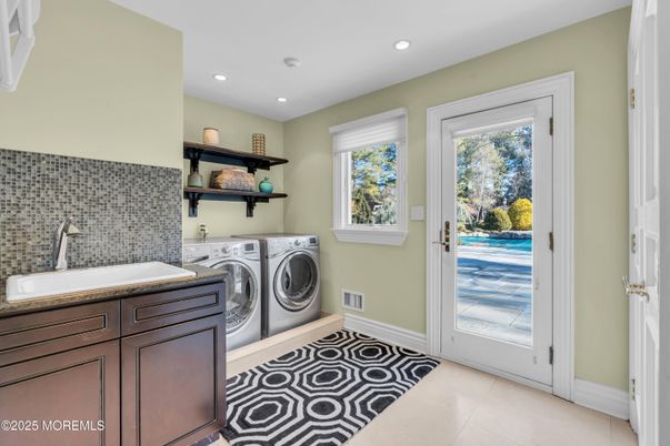 Interior, Recessed Lighting, Washer