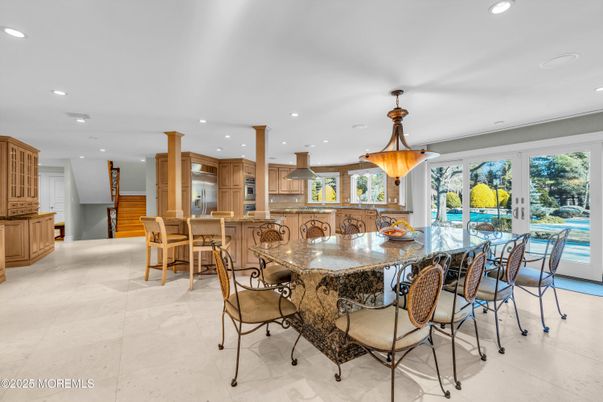 Dining room, Interior, Kitchen, Pendant Lights, Recessed Lighting, Stainless Steel Appliances