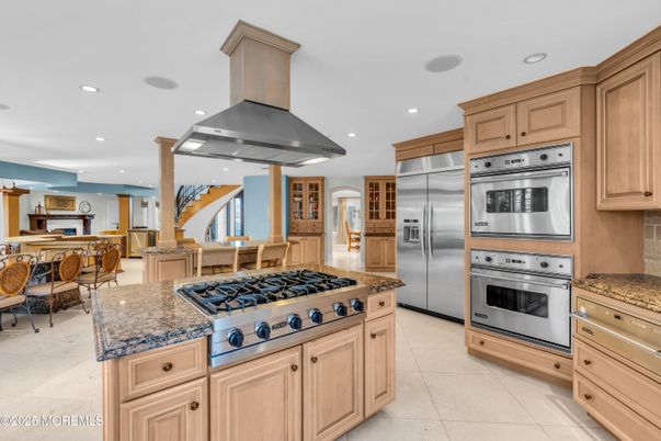 Dining room, Interior, Kitchen, Recessed Lighting, Stainless Steel Appliances