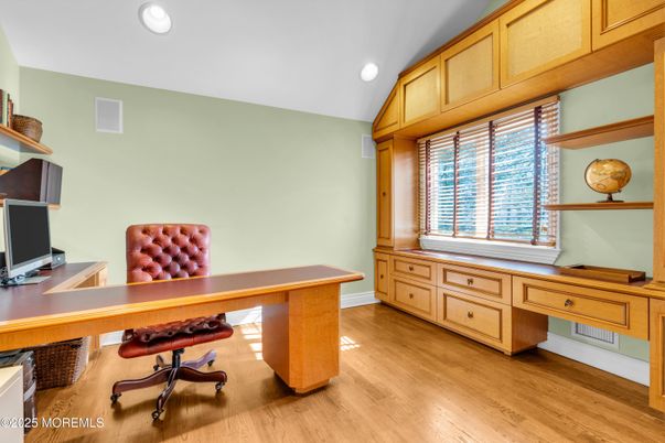 Home Office, Interior, Recessed Lighting, Wood Texture Flooring