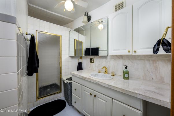 Bathroom, Interior, Tile Countertops