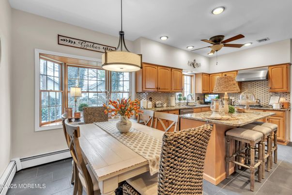 Dining room, Interior, Kitchen, Pendant Lights, Recessed Lighting, Stainless Steel Appliances