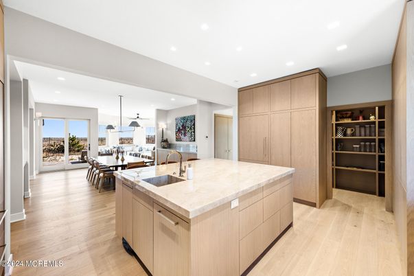 Dining room, Interior, Kitchen, Pendant Lights, Recessed Lighting, Wood Texture Flooring