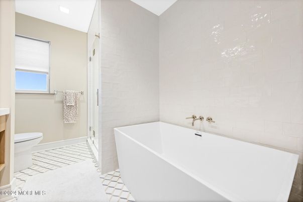 Bathroom, Free Standing Baths, Interior, Recessed Lighting