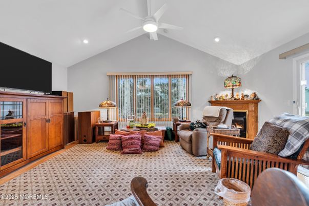 Fireplace, Interior, Living room, Recessed Lighting