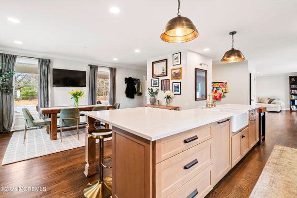 Dining room, Interior, Kitchen, Pendant Lights, Recessed Lighting, Wood Texture Flooring