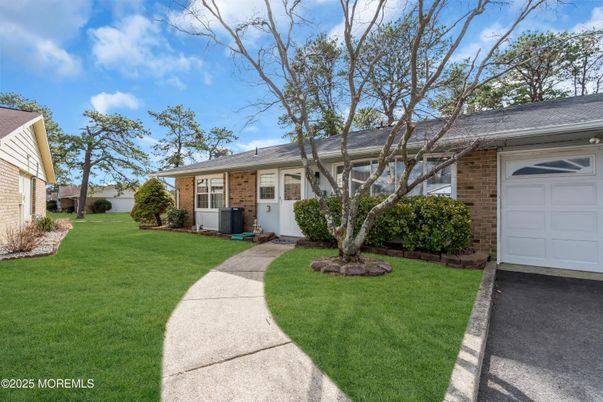 Attached, Exterior, Facade, Brick Facade, Ranch