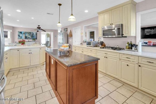 Interior, Kitchen, Pendant Lights, Recessed Lighting, Stainless Steel Appliances