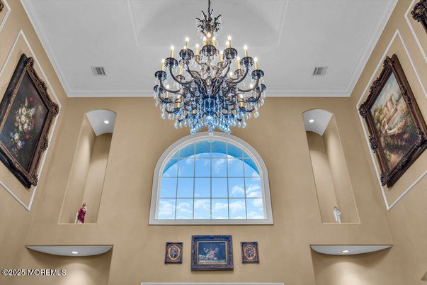 Chandelier, Interior