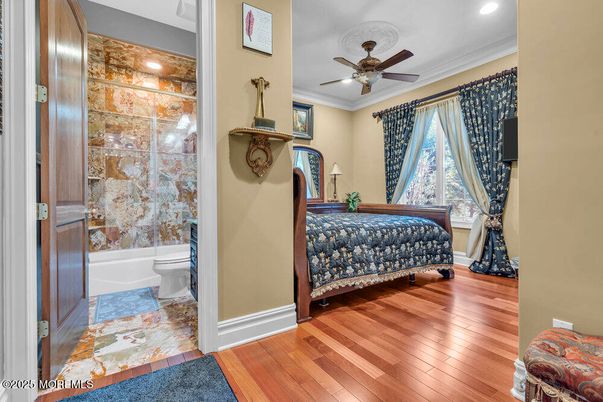 Bathroom, Bedroom, Interior, Recessed Lighting, Wood Texture Flooring