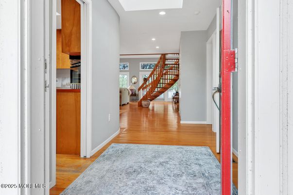 Interior, Recessed Lighting, Wood Texture Flooring