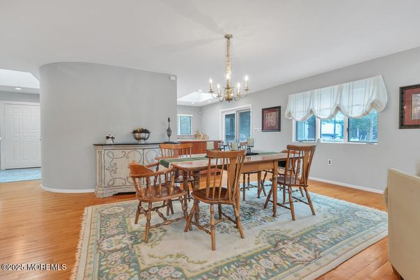 Chandelier, Dining room, Interior, Recessed Lighting, Wood Texture Flooring