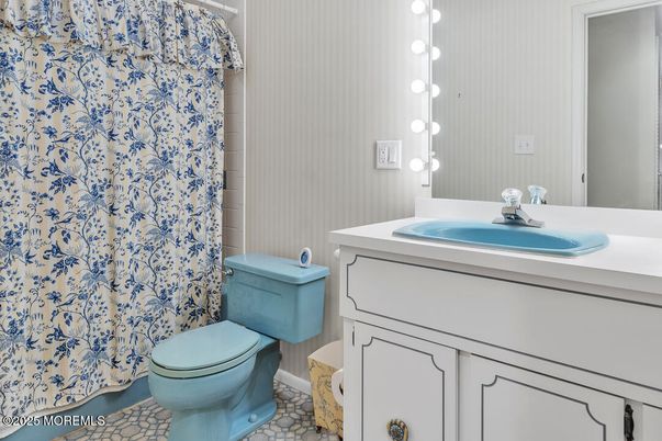 Bathroom, Interior, Pendant Lights