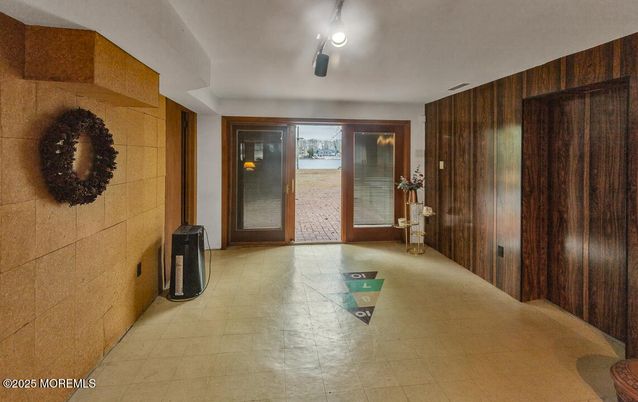 Interior, Wooden Walls