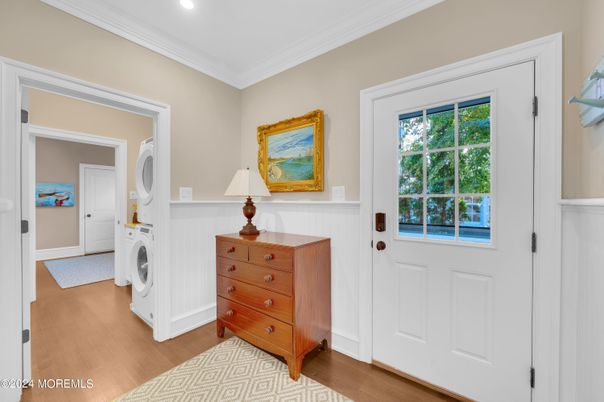 Interior, Recessed Lighting, Utility Closets, Washer, Wood Texture Flooring