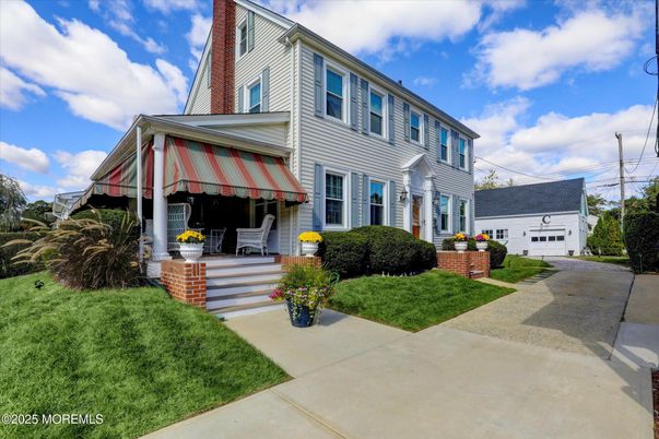 Attached, Detached Garage, Exterior, Facade, Queen Anne Victorian