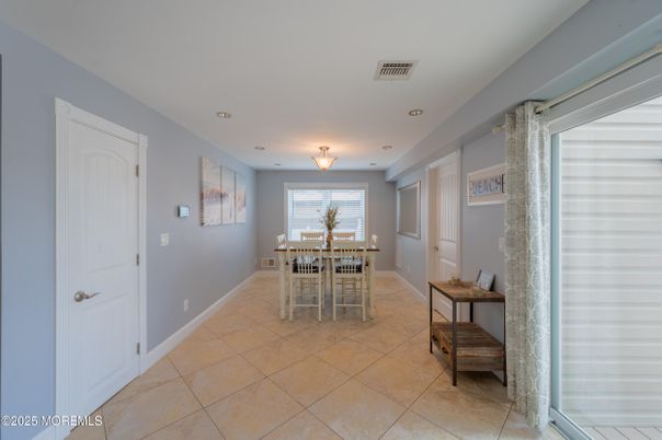 Dining room, Interior, Recessed Lighting