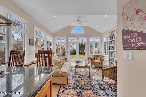 Dining room, Interior, Living room, Recessed Lighting