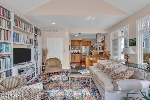 Interior, Kitchen, Living room, Recessed Lighting, Stainless Steel Appliances