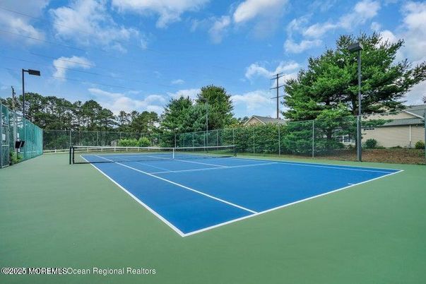 Exterior, Tennis Courts