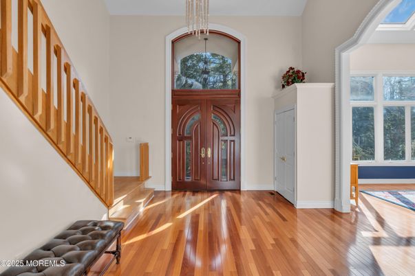 Interior, Pendant Lights, Wood Texture Flooring