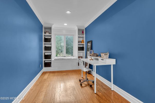 Home Office, Interior, Recessed Lighting, Wood Texture Flooring