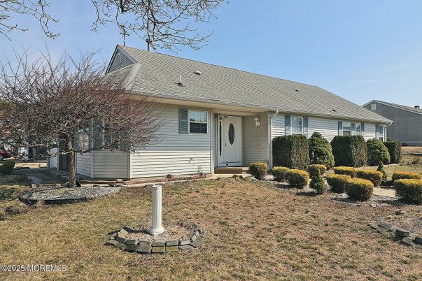 Backyard, Exterior, Facade, Cape Cod