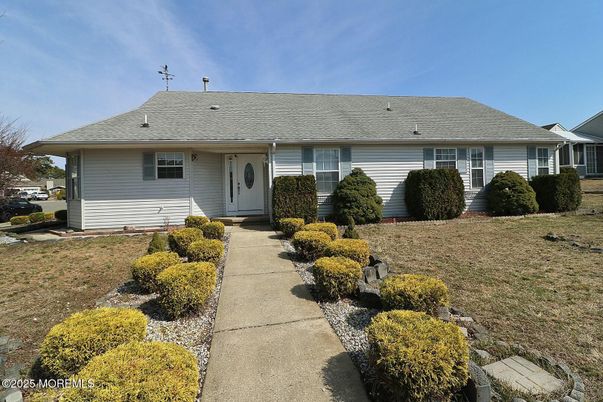 Exterior, Facade, Cape Cod