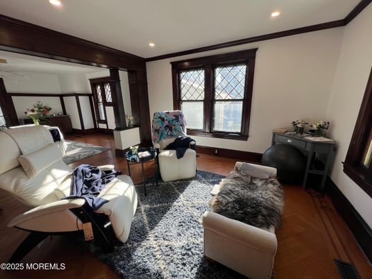Interior, Living room, Recessed Lighting, Wood Texture Flooring