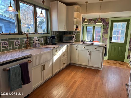 Interior, Kitchen, Pendant Lights, Wood Texture Flooring